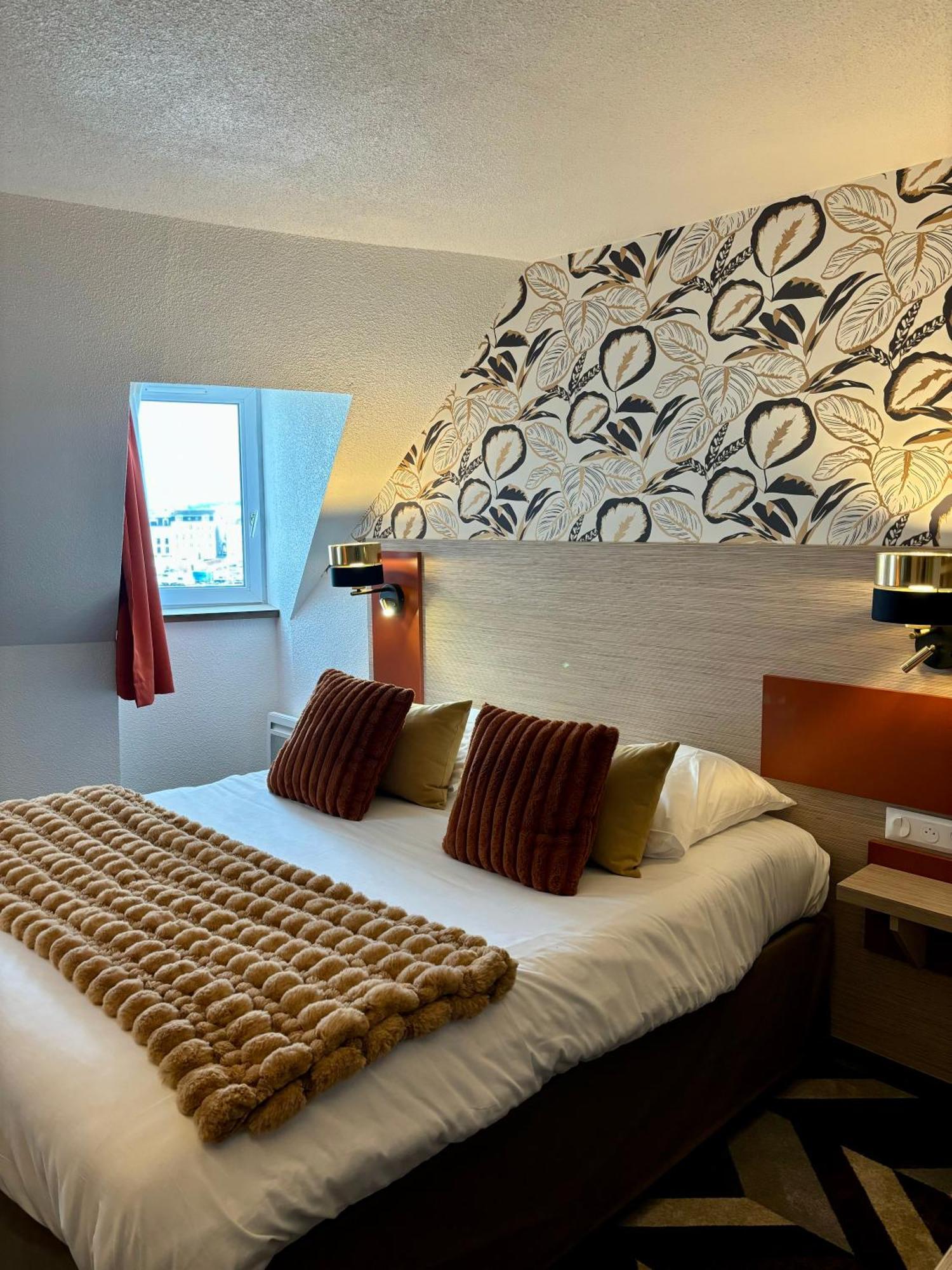 Ambassadeur Hotel - Cherbourg Port De Plaisance ภายนอก รูปภาพ