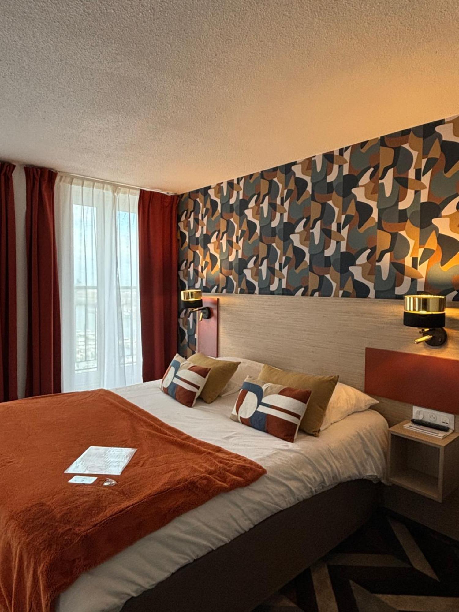 Ambassadeur Hotel - Cherbourg Port De Plaisance ภายนอก รูปภาพ